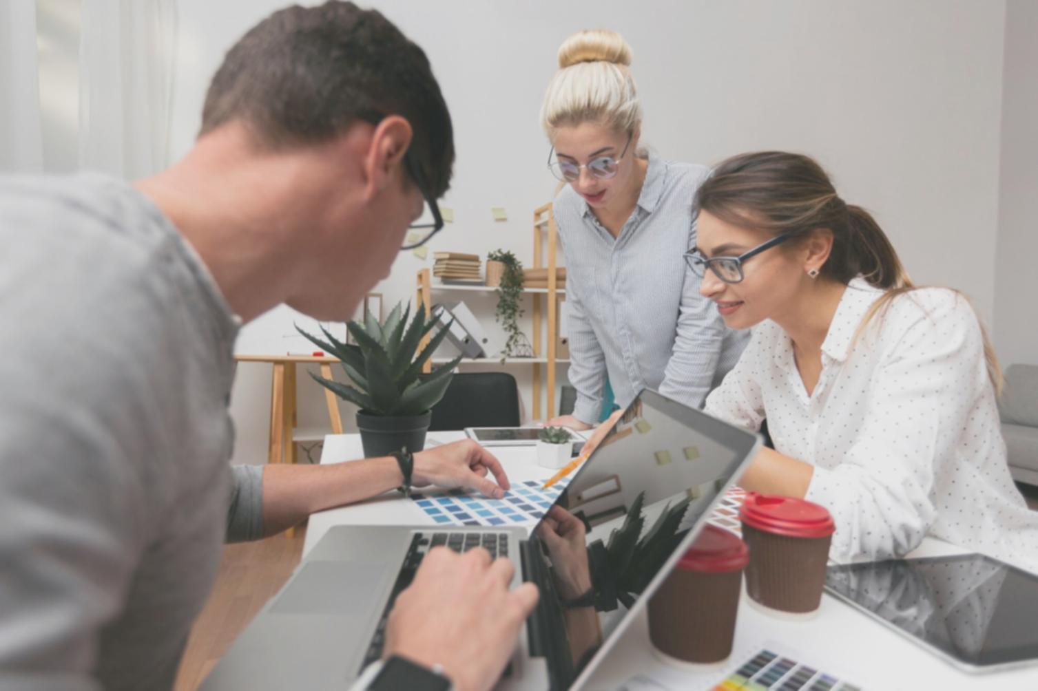 Teilnehmer bei der gemeinsamen Budgetplanung